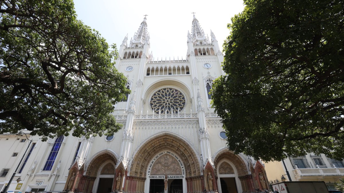Arquidiócesis de Guayaquil pide orar por sacerdote Pedro Anzoátegui.