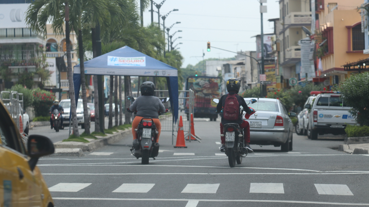 El toque de queda en Guayaquil iniciará a las 23:00 del 15 de marzo.