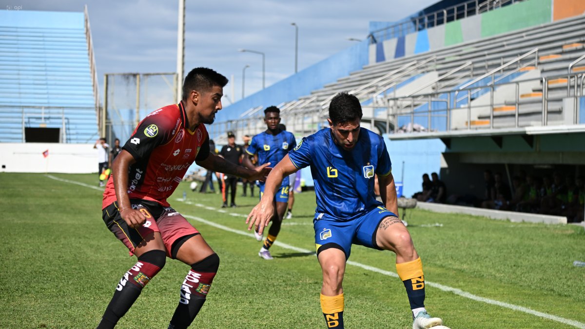 Delfín pelea por los primeros puestos en la tabla de la LigaPro 2026.