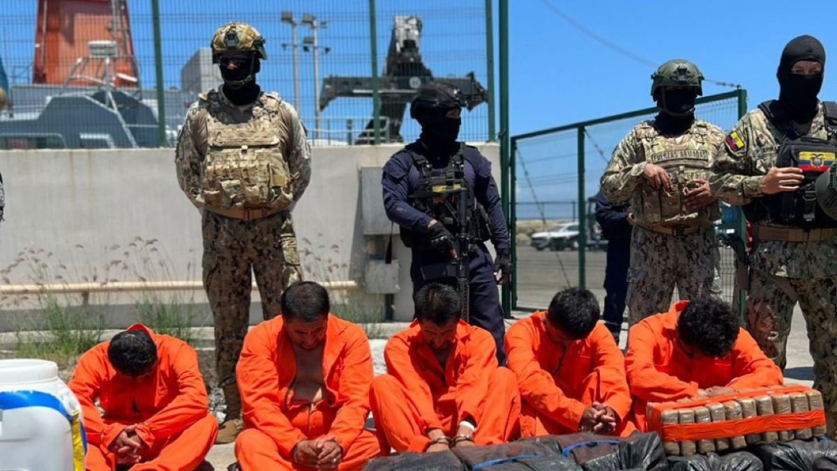 Los cinco detenidos fueron capturados en dos operativos en alta mar, entre la Armada del Ecuador y la Guardia costera de EE.UU.