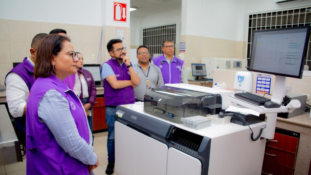 La falta de un catastro nacional de inventario en el sistema de salud evidencia problemas de gestión, control y planificación en hospitales de Ecuador.