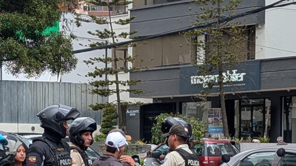Dos hombres y una mujer fueron detenidos por el intento de secuestro en el norte de Quito.