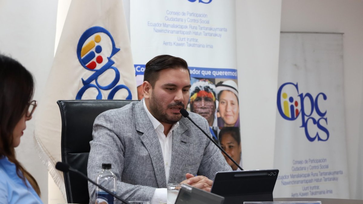 Andrés Fantoni, presidente del CPCCS, ha esquivado toda crítica sobre el concurso.