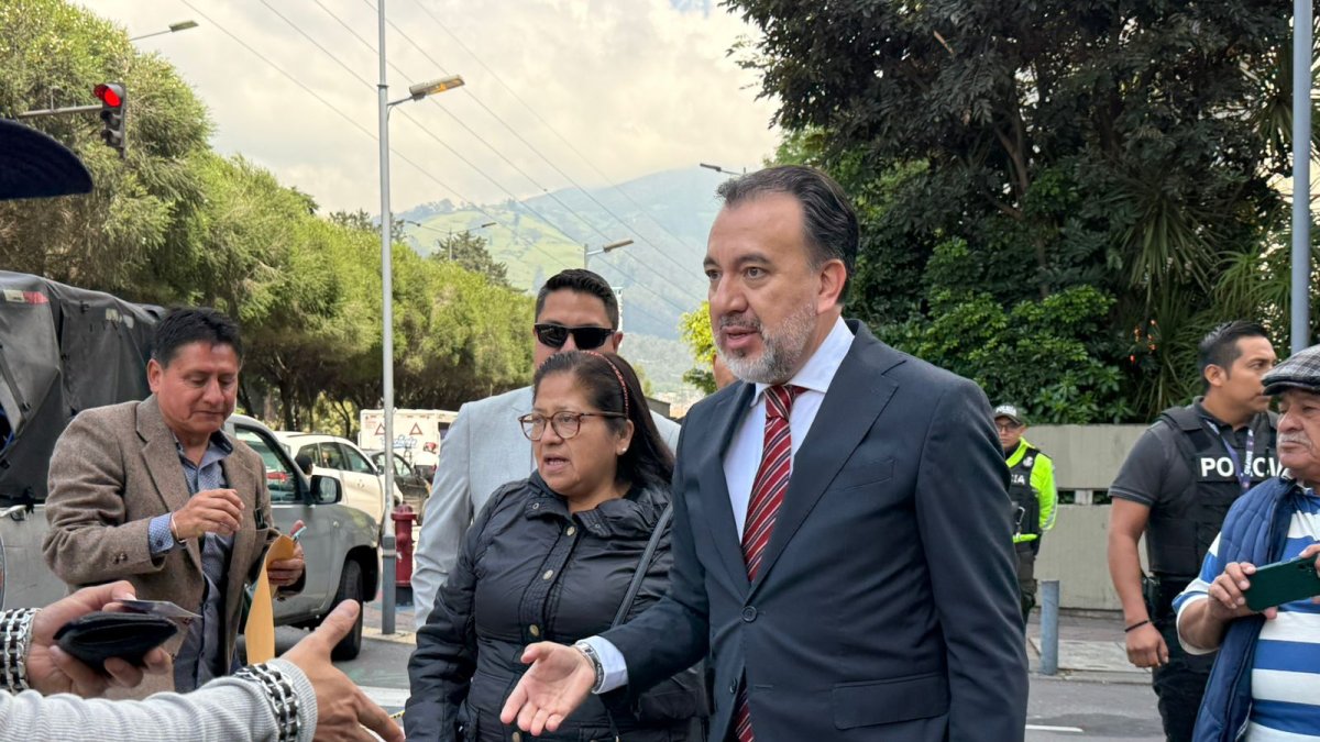 El alcalde de Quito, Pabel Muñoz, expresó su respaldo a Unidad Popular ante el proceso del CNE.