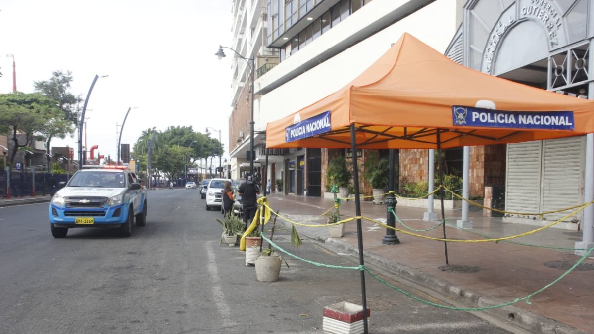 La mañana siguiente, la Bahía amaneció con tensión y presencia limitada de uniformados, según denunciaron comerciantes.