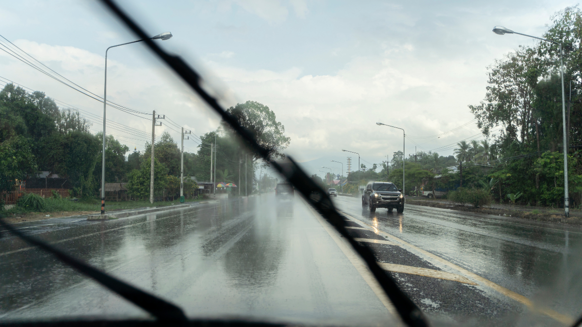 Referencial. La lluvia y el cielo nublado acompañan la jornada en Ecuador, mientras el Inamhi advierte precipitaciones y niveles altos de radiación UV para este 26 de marzo.