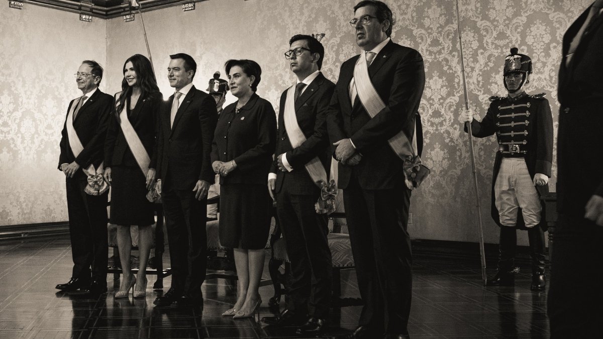 El mismo Gobierno de Daniel Noboa publicó una foto gris de la condecoración a Kristi Noem, una funcionaria cuestionada por el Senado de EE. UU. y despedida por Donald Trump.