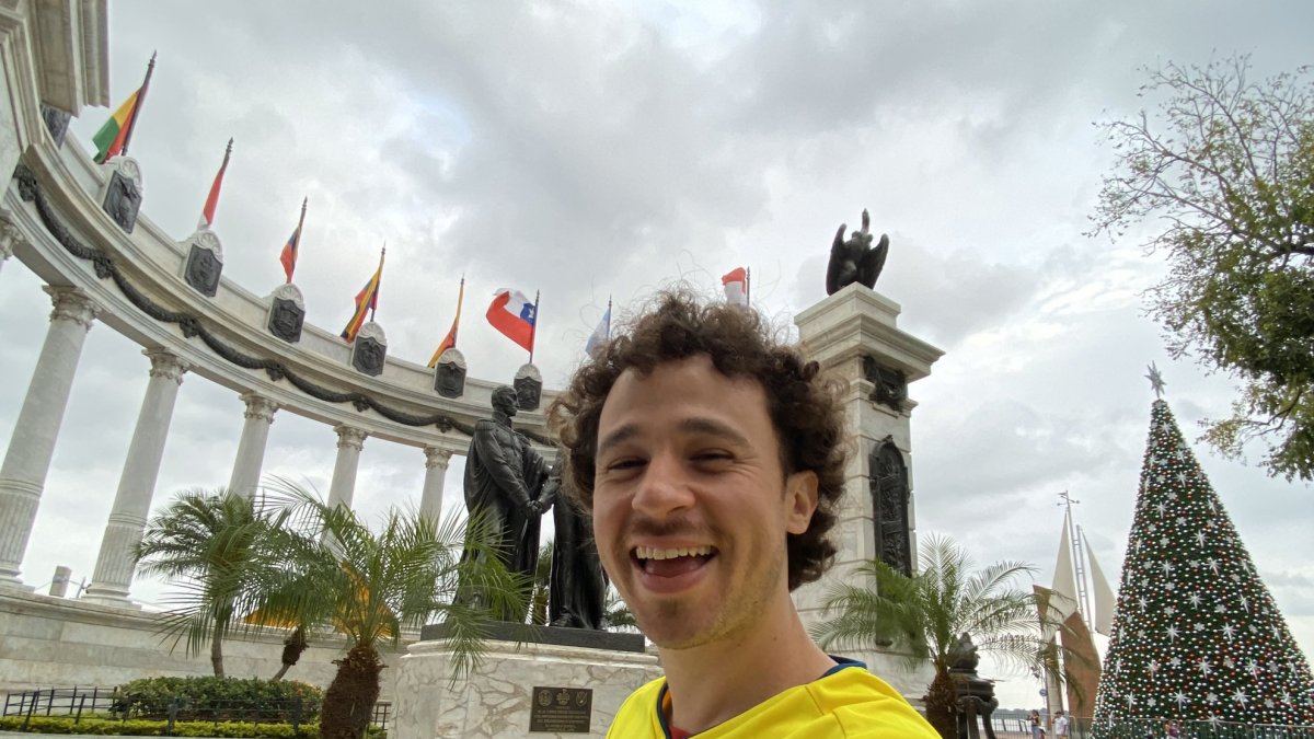 Luisito Comunica durante su visita a Guayaquil, años atrás.