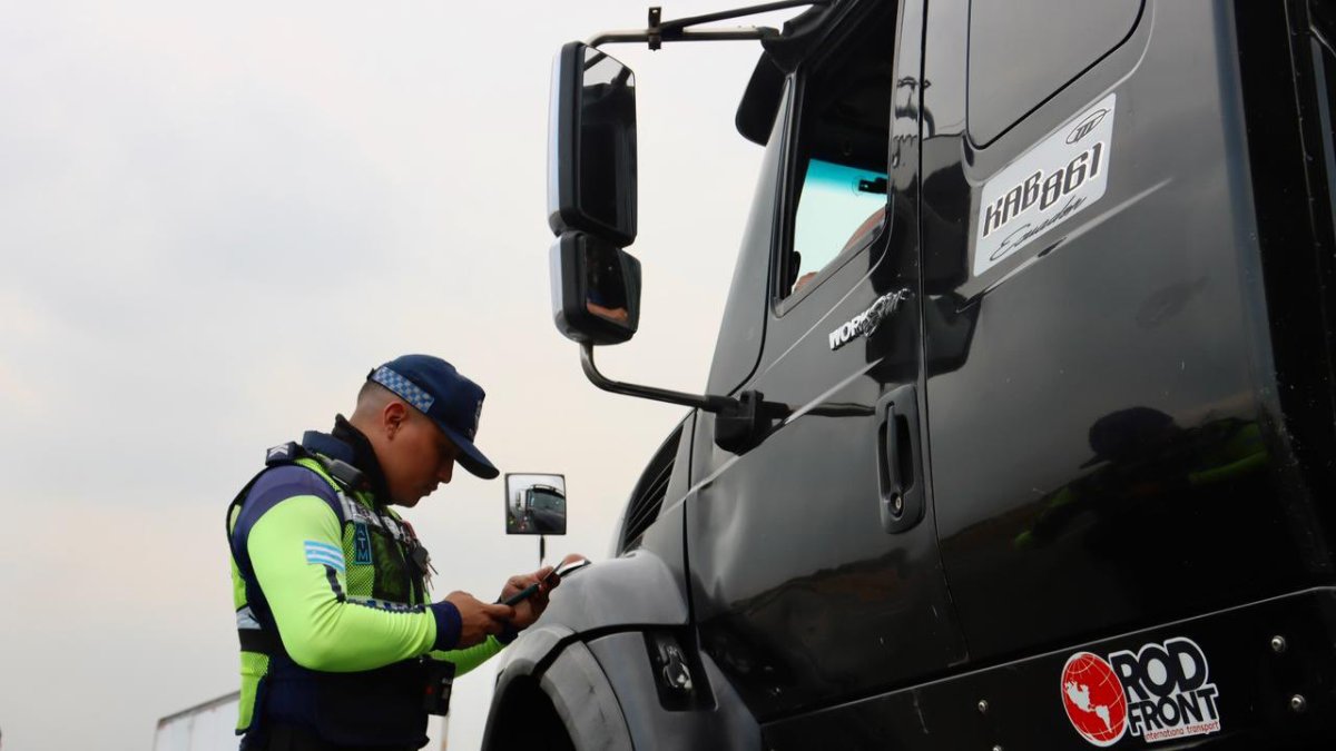 La Revisión Técnica Vehicular es un requisito indispensable para circular en Guayaquil y garantizar la seguridad vial de peatones, conductores y pasajeros.