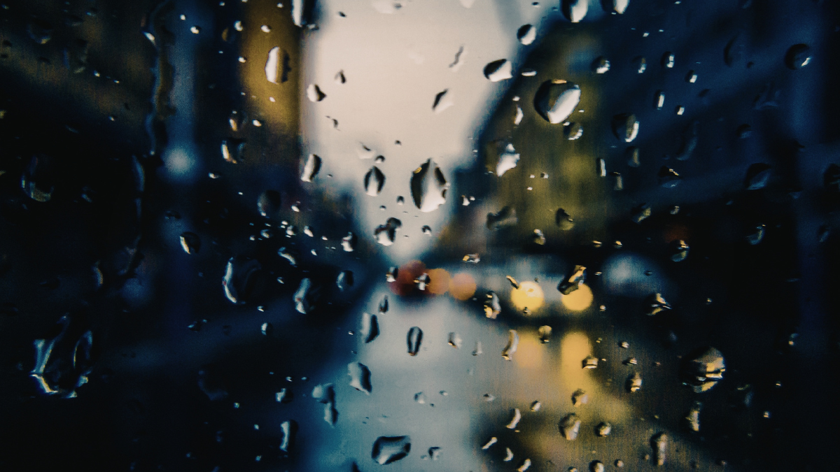 Ecuador amanece bajo lluvias en varias regiones: un panorama marcado por cielos grises y calles mojadas que reflejan la intensidad de la temporada.