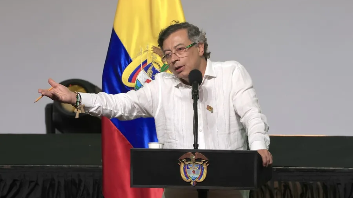 Aparición pública de Gustavo Pedro.