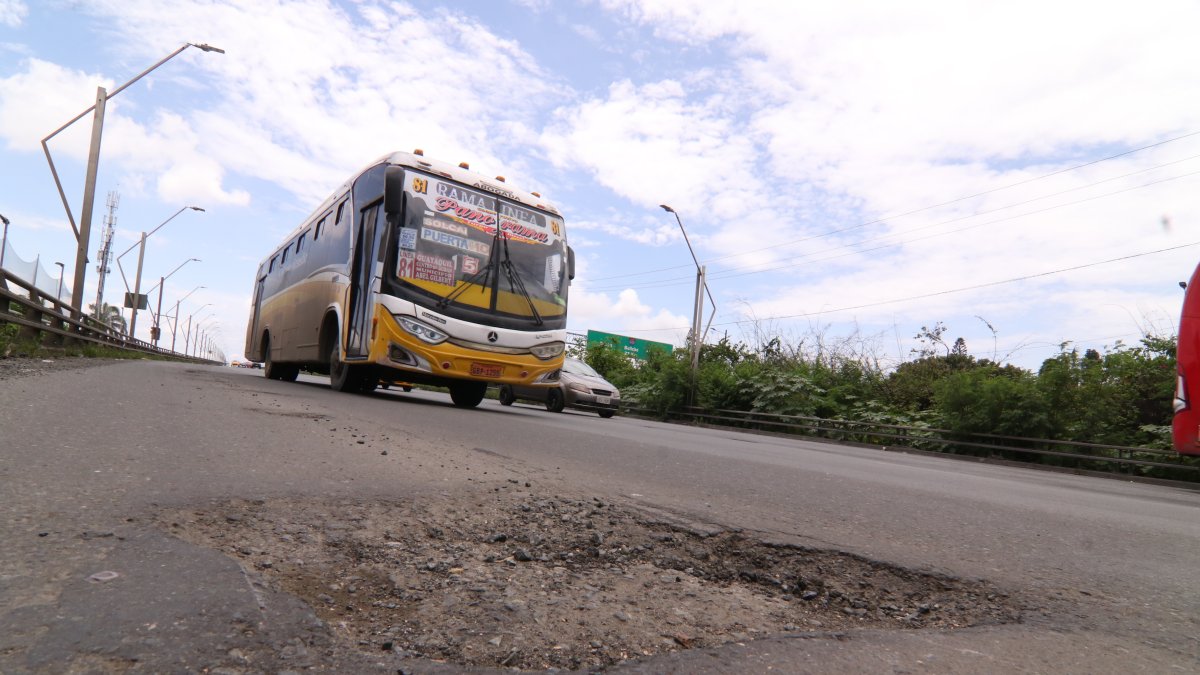 Situación. El tramo de Durán - Guayaquil aún presenta deterioro.