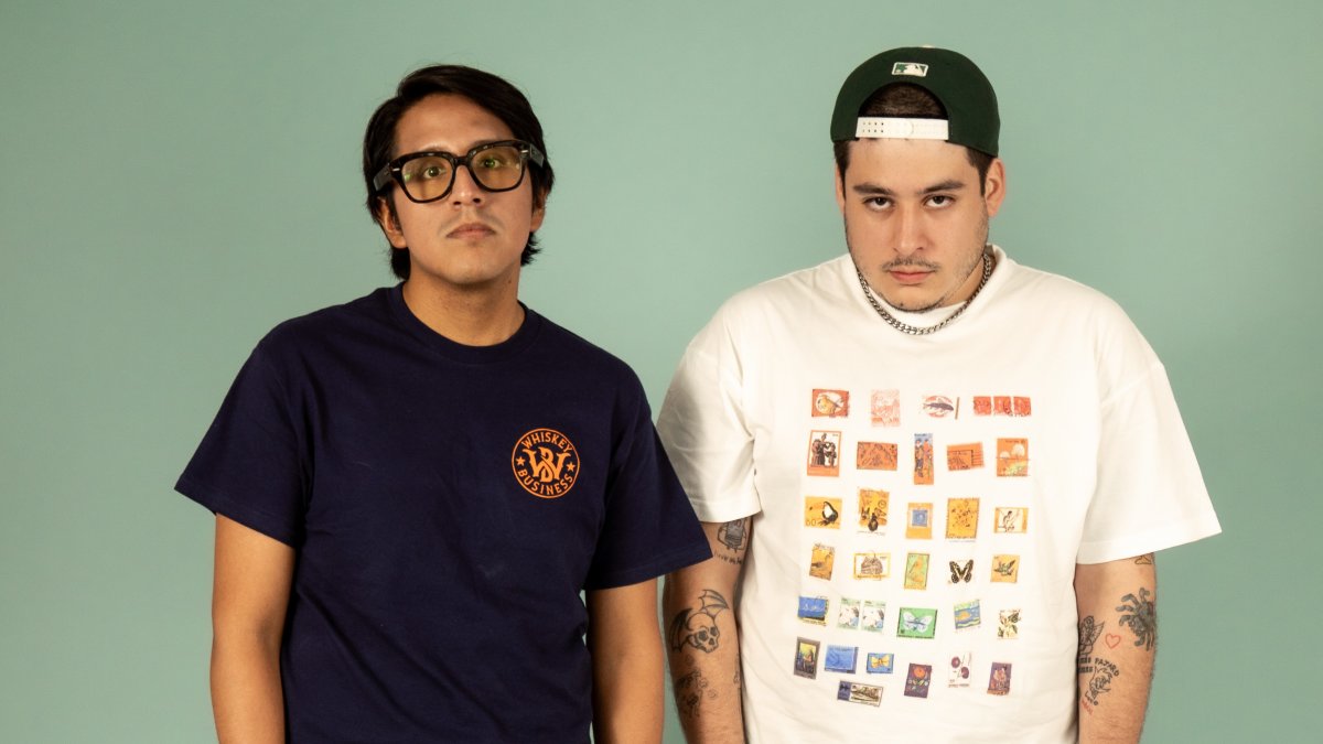 Los artistas peruanos Oscar DLC (izquierda) y  Santino Amigo lanzaron en febrero de 2026 el single 'Me odian'.