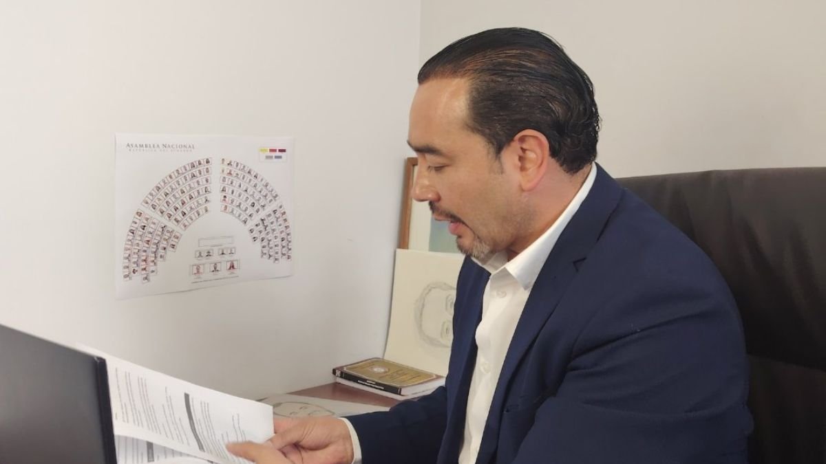 El asambleísta jefe de bancada del correísmo, Juan Andrés González.