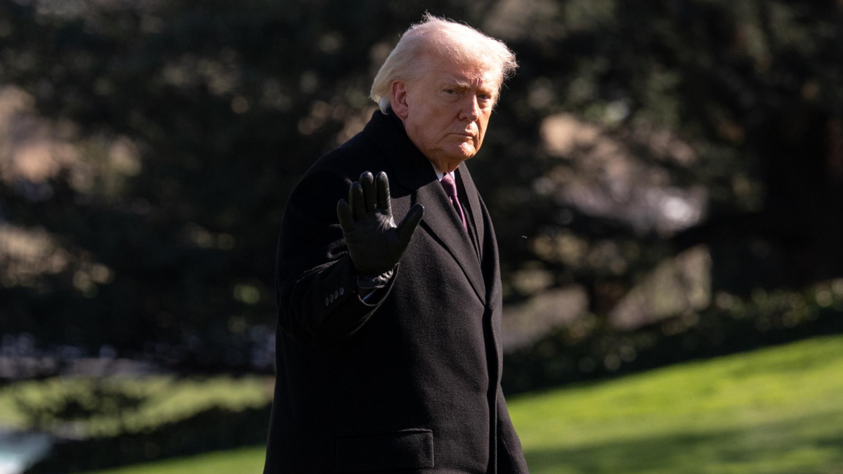 EE. UU. incorpora la firma de Donald Trump en los billetes de un dólar.