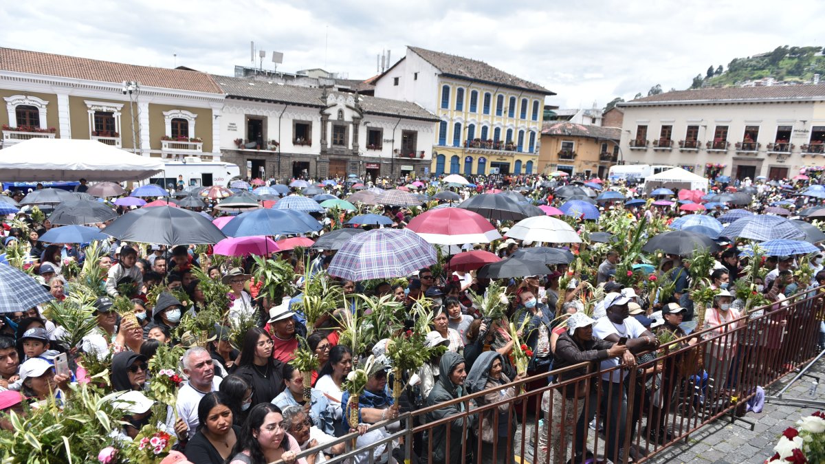 El Municipio de Quito refuerza control, tránsito y prevención de delitos durante la procesión y misa campal del Domingo de Ramos.