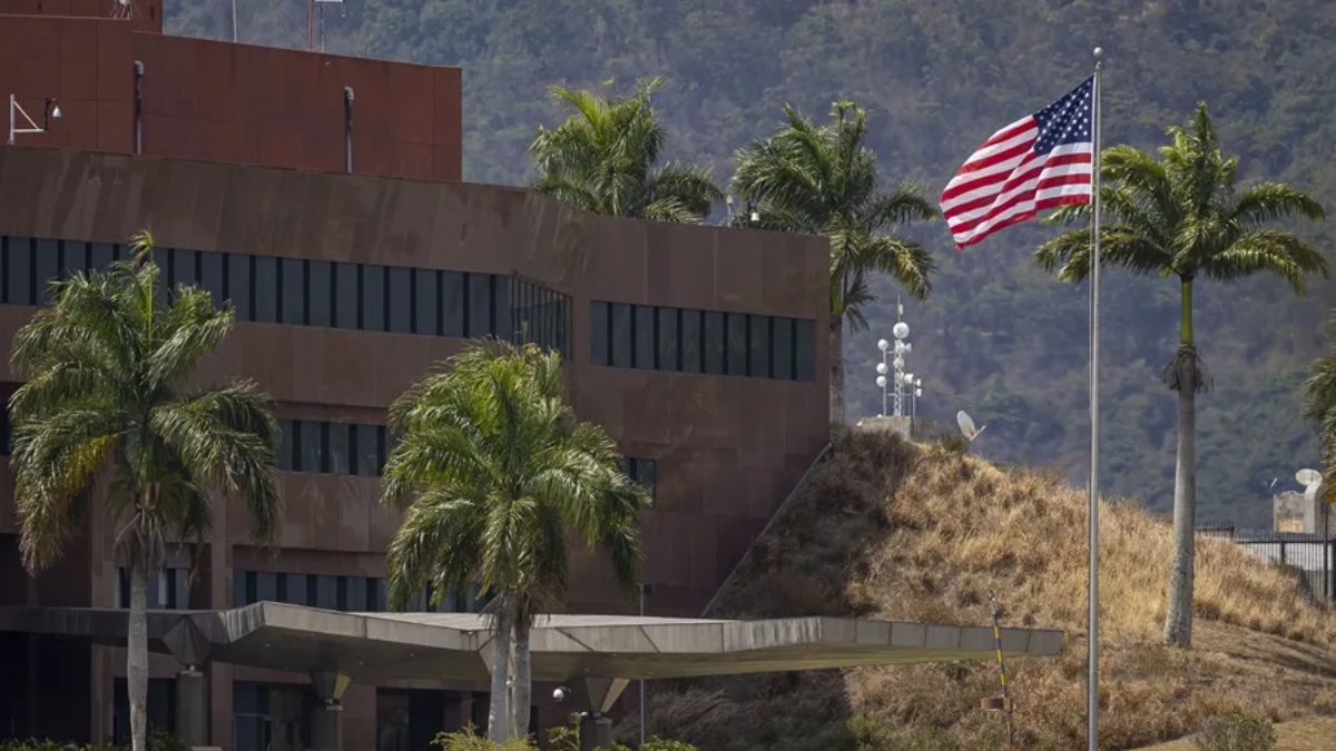 La Embajada de Estados Unidos en Caracas reanudó oficialmente sus operaciones después de siete años de cierre.