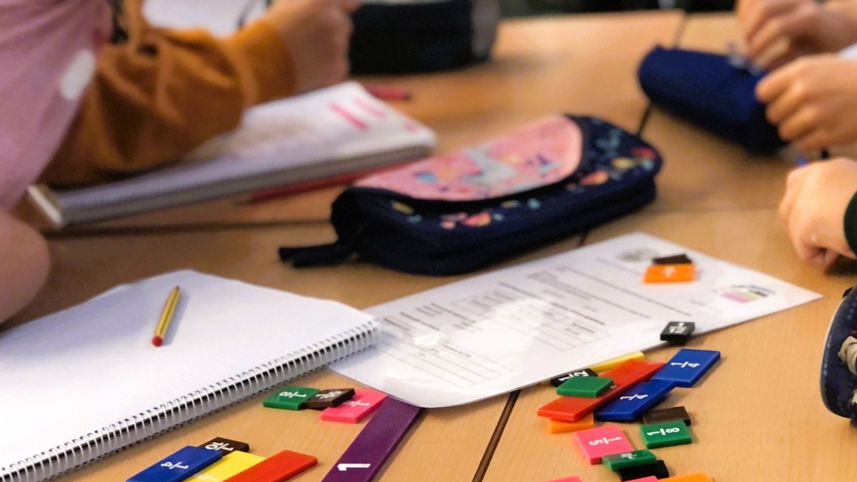 La enseñanza de las matemáticas deja atrás la repetición mecánica para dar paso a metodologías activas que promueven el análisis y la resolución de problemas.