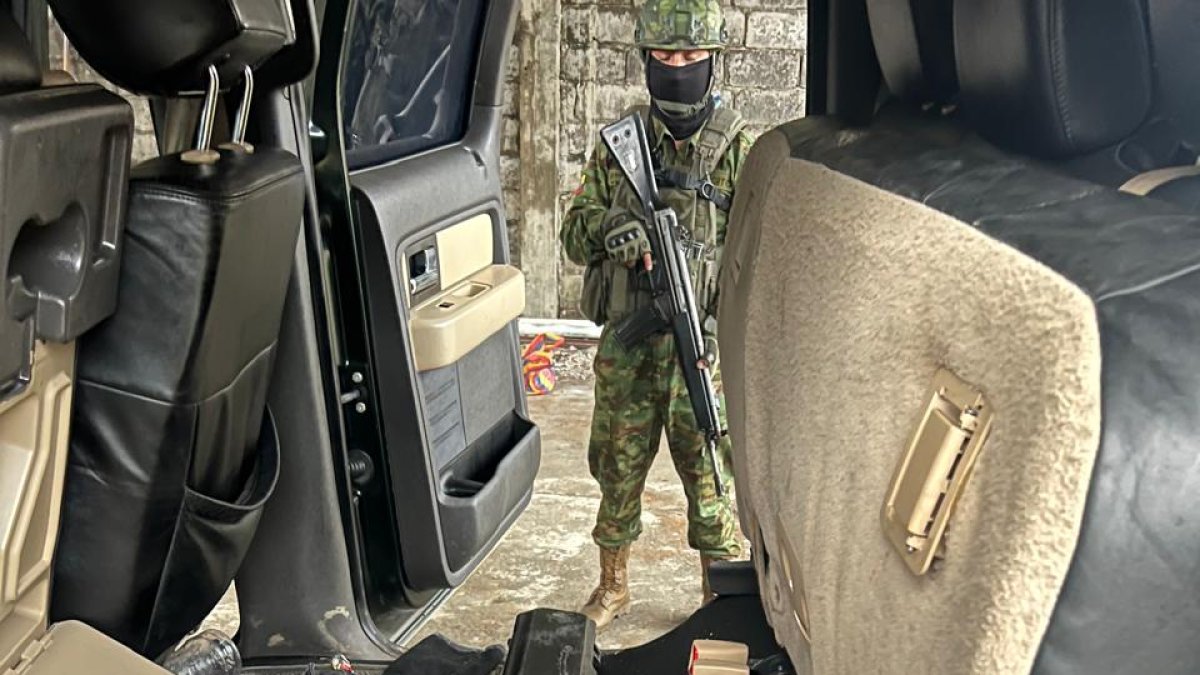 Evidencias incautadas durante el operativo “Golpe Letal” en Los Ríos, tras masacre en billar.