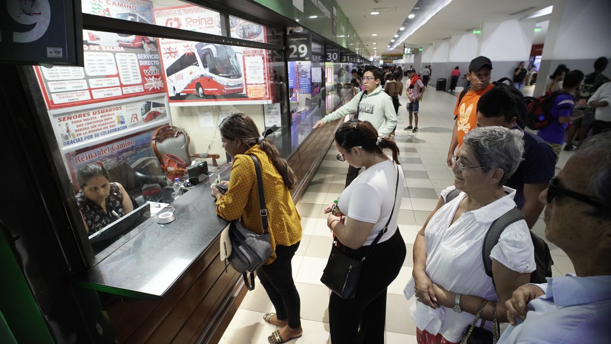 La atención a los pasajeros de la terminal terrestre 