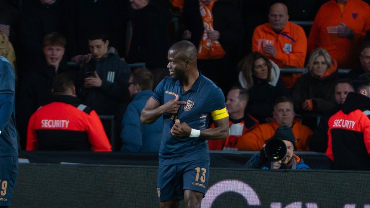 Enner Valencia festeja su gol ante Países Bajos.