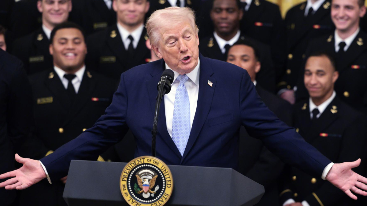 Trump amenaza con retirar a EE.UU. de la OTAN por falta de apoyo en la guerra contra Irán.