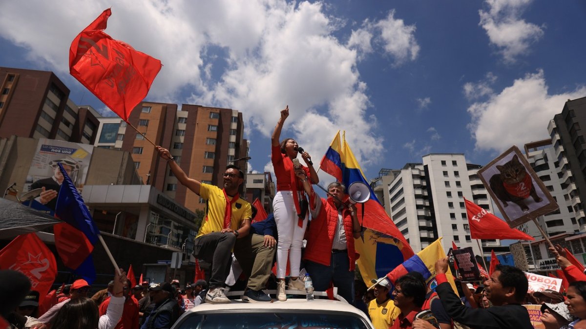 Unidad Popular protagonizó otra manifestación en las afueras del CNE.