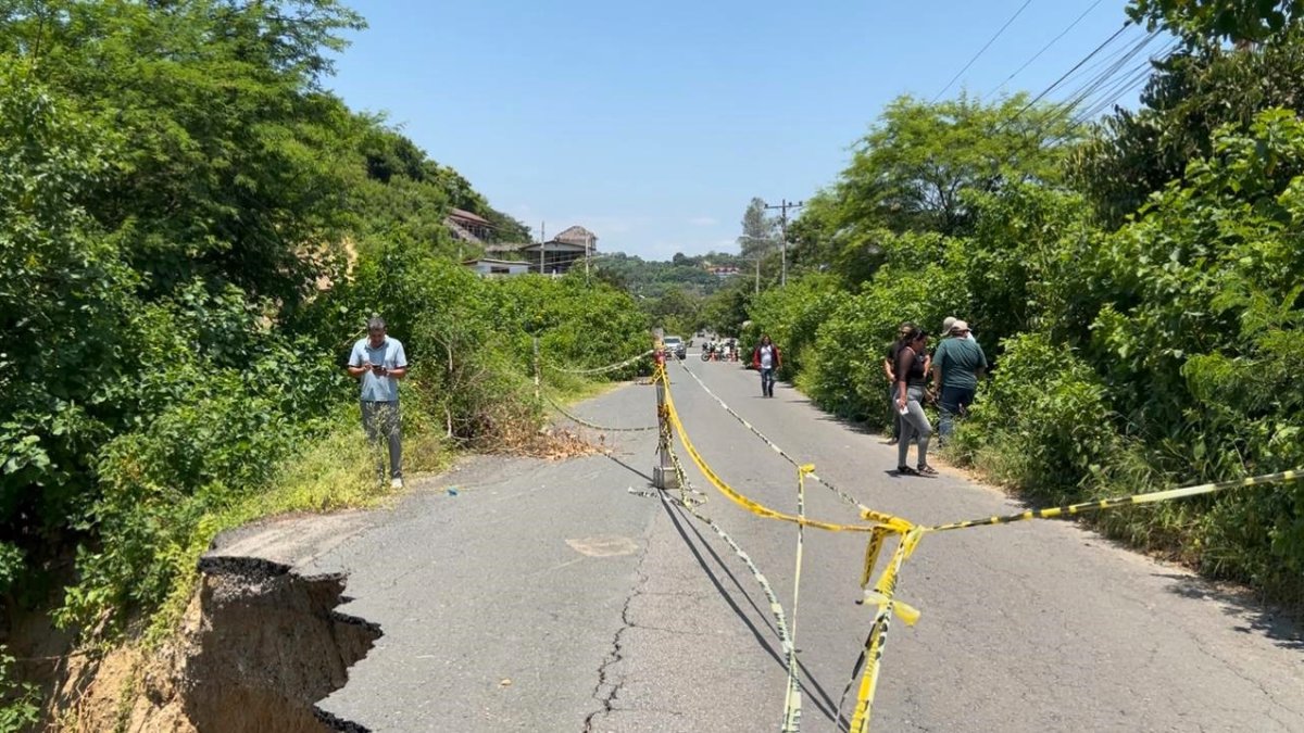 El ingreso al santuario Blanca Estrella de la Mar en Olón será peatonal debido a un socavón formado en la vía