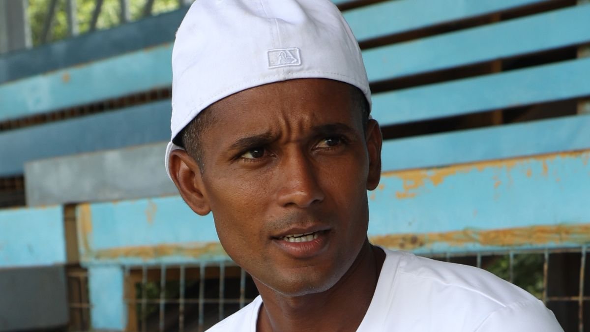 Fidel Martínez destaca el proyecto de Atlético FC y sueña con el ascenso.