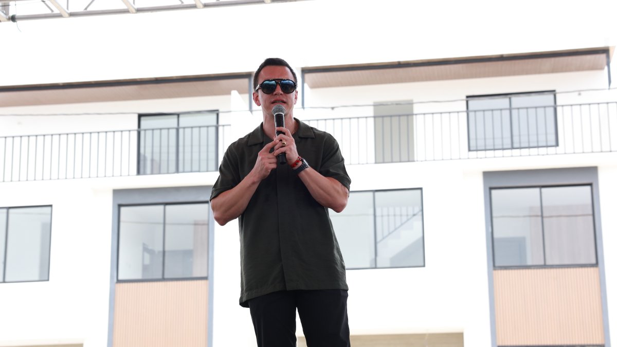 Daniel Noboa dispuso mediante decreto ejecutivo la comisión de servicios de la comitiva de seguridad que lo acompañará en un viaje de carácter personal.