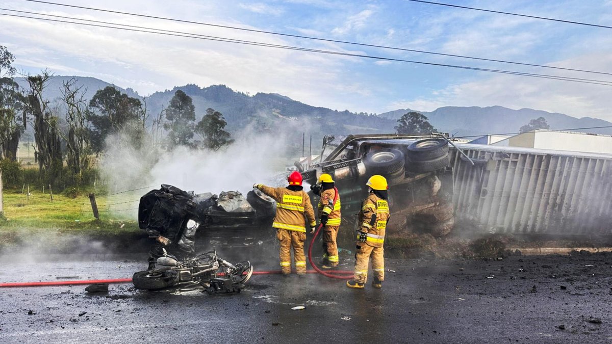 Fotografía tomada de la cuenta oficial en la red social X del gobernador de Cundinamarca, @JorgeEmilioRey.