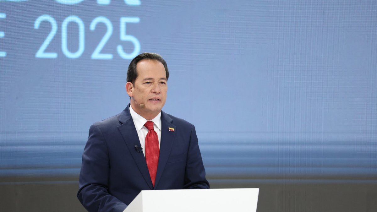 Henry Cucalón fue candidato presidencial en 2025 por Construye.