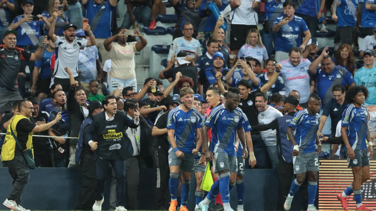 Emelec recibe a Deportivo Cuenca en el estadio George Capwell.