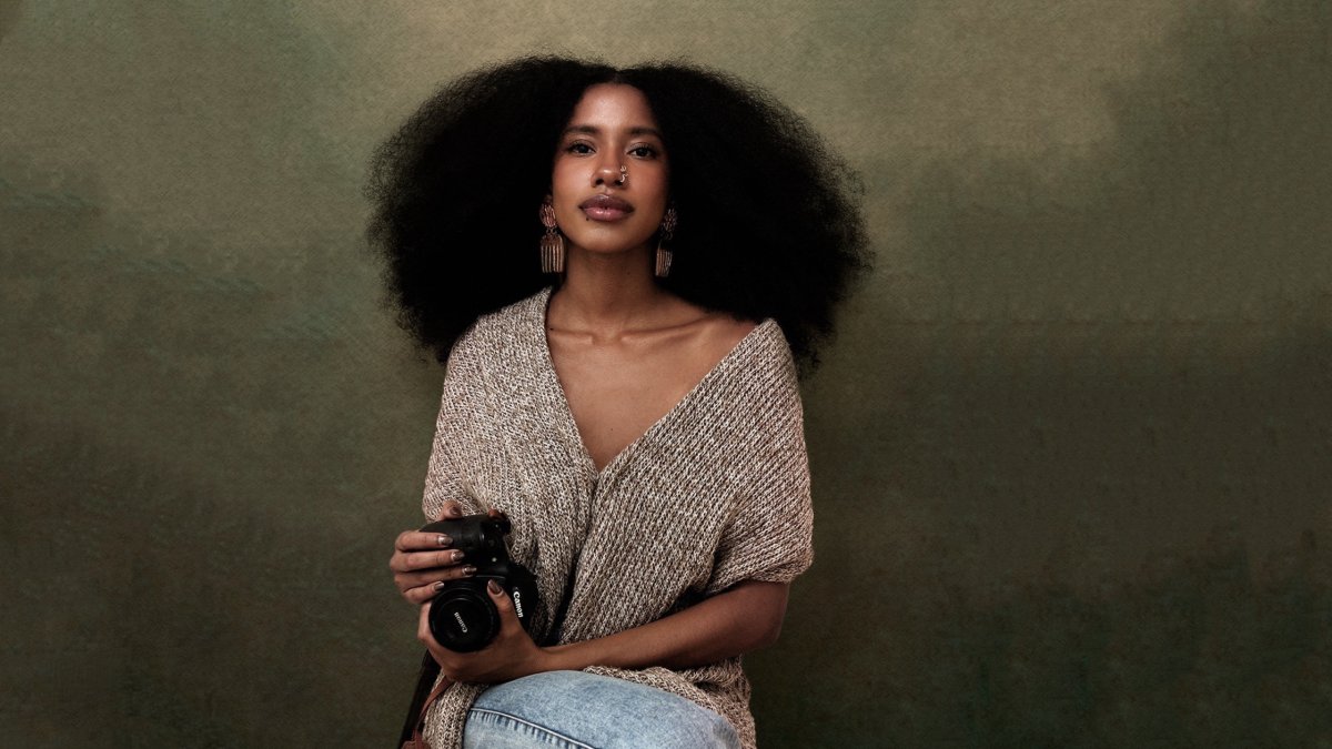 Kath redefine la fotografía de moda con identidad en Ecuador.