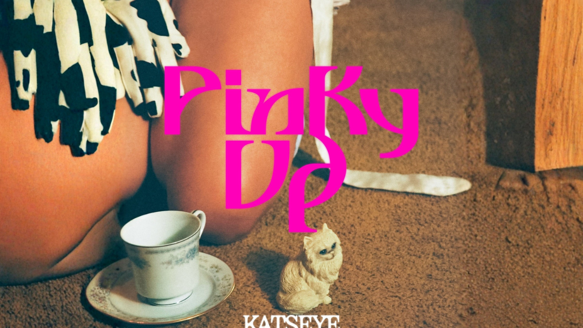 Portada oficial del sencillo.