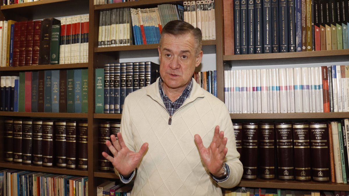 Andrés Páez fue asambleísta y, en 2023, se postuló para la Alcaldía de Quito.