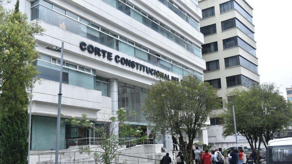 El Foro por la Democracia rechazó las acciones en contra de la Corte Constitucional.