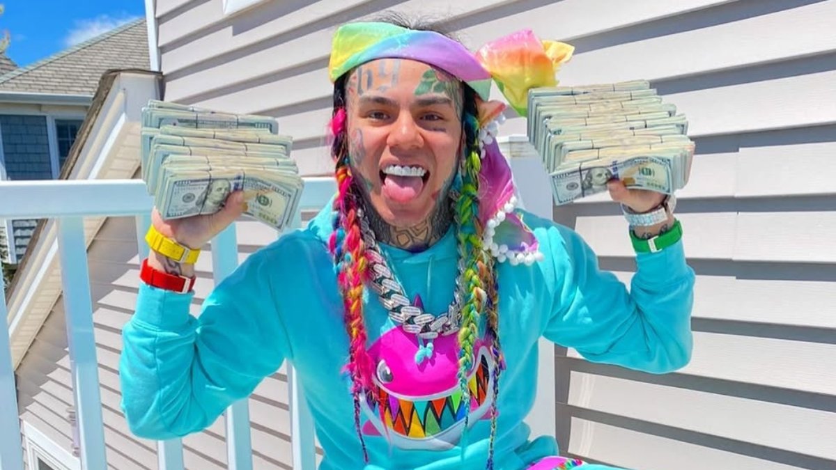 El rapero estadounidense alcanzó la fama a finales de 20217 con su sencillo “Gummo”, alcanzando el puesto 12 en el  Billboard Hot 100