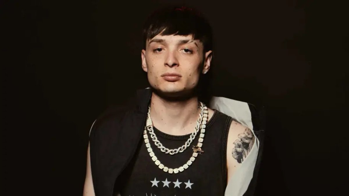 En marzo de 2023, Peso Pluma se posicionó como el artista más escuchado de Spotify en México