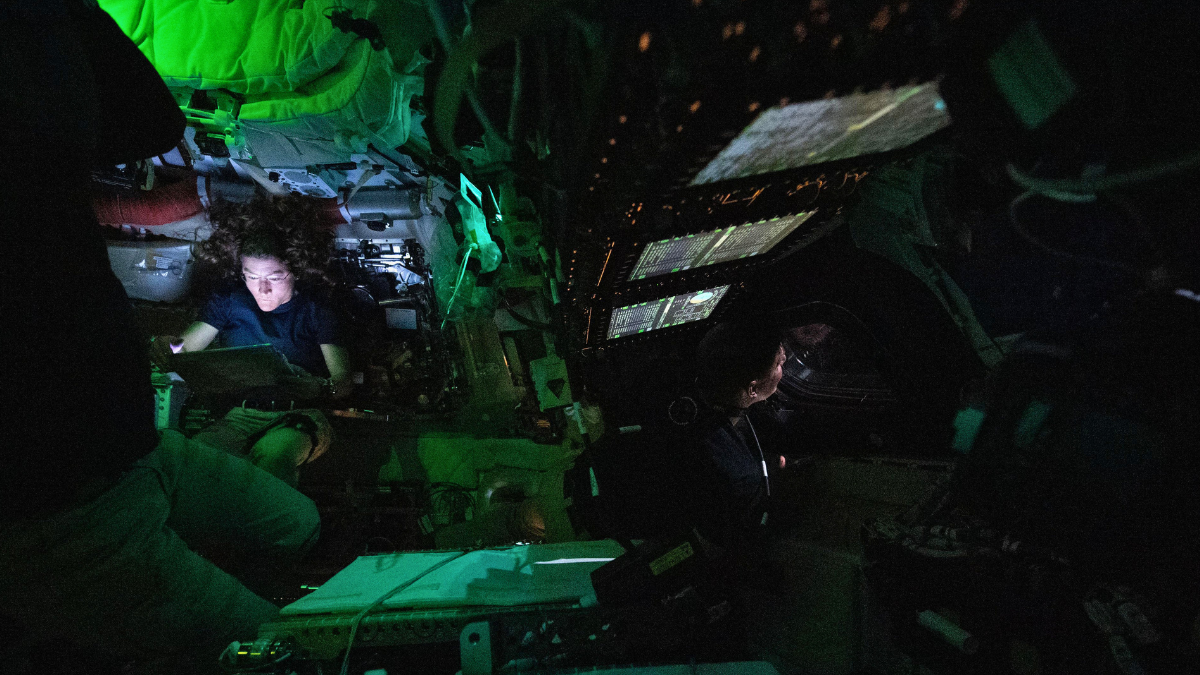 Los astronautas de la nave Orión emprenderán su viaje de regreso a la Tierra.