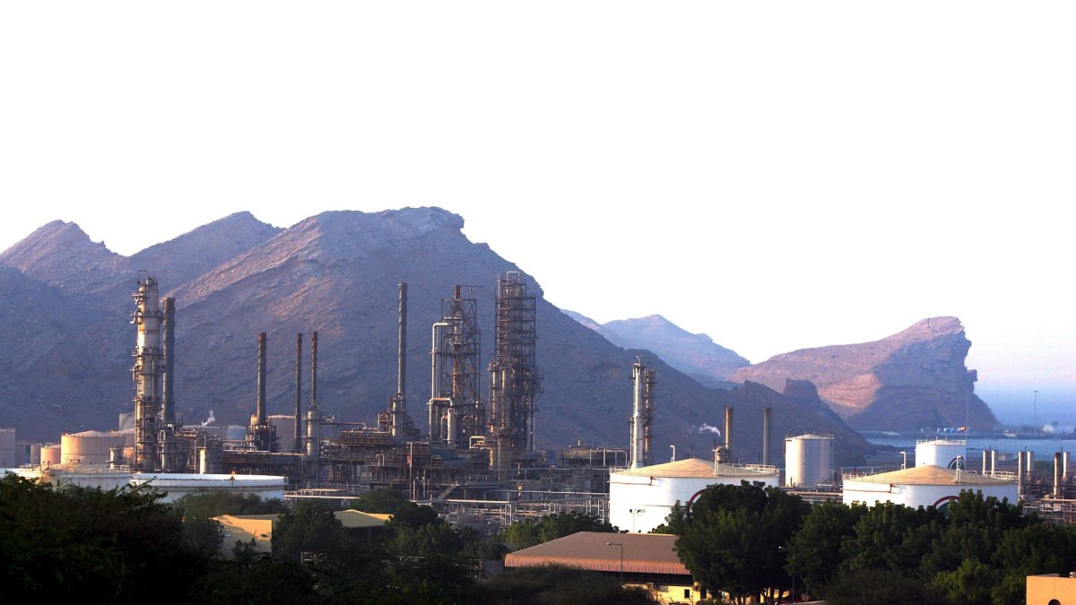 El petróleo y las cadenas de suministro alteran previsiones y elevan la incertidumbre.