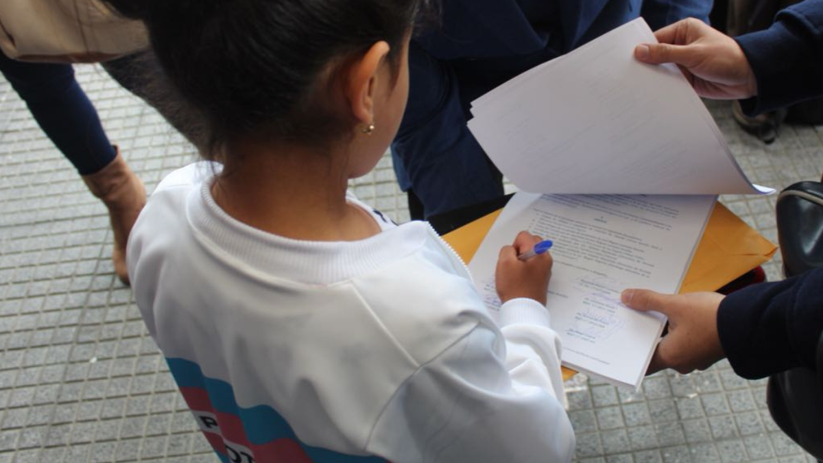 En 2018, una foto de Amada, cuando tenía 11 años. Ya cumplió 17 años y habló con los jueces de la Corte, defendió su identidad.