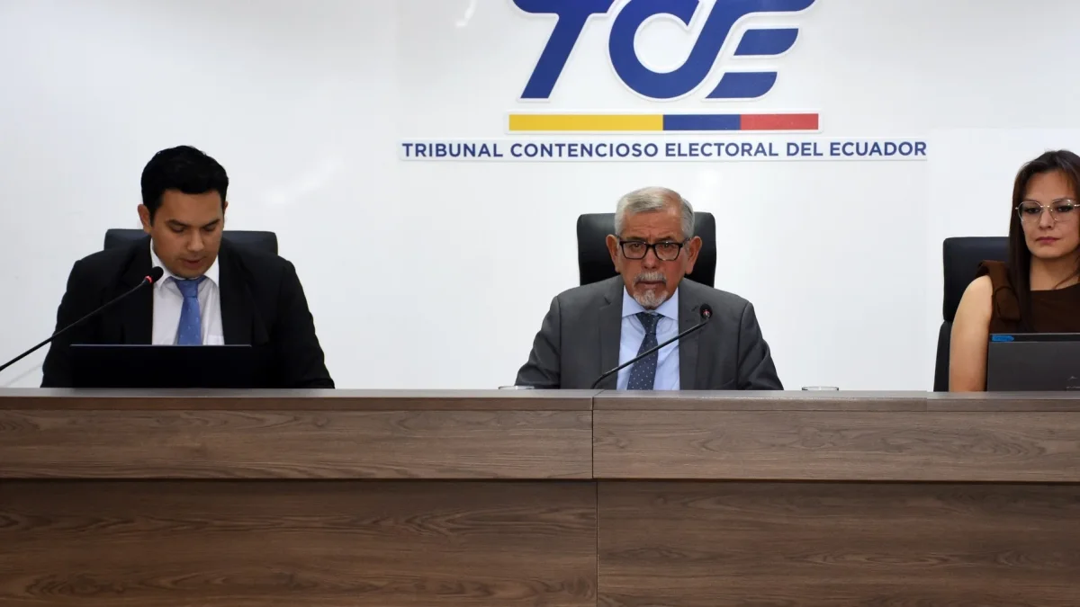 El juez del TCE, Joaquín Viteri (c), rechazó el tratamiento de la impugnación que presentó la Revolución Ciudadana en contra de la resolución del CNE que cambia la fecha de las elecciones.