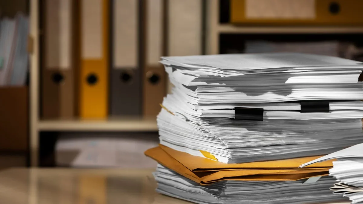 Los excesivos trámites burocráticos frenan la inversión, el emprendimiento y el empleo