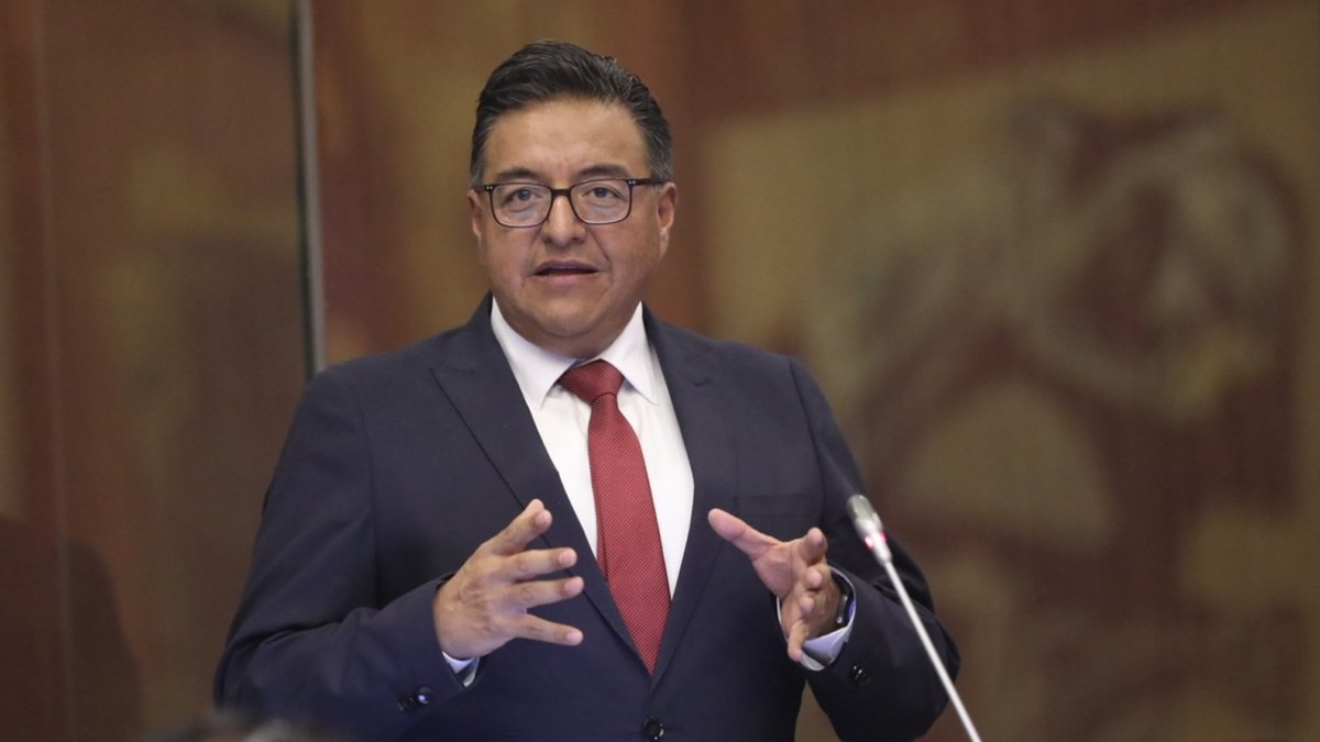 El asambleísta, Franklin Samaniego, anunció que la Revolución Ciudadana presentó una demanda de inconstitucionalidad en contra de la resolución del CNE para cambiar las elecciones seccionales.