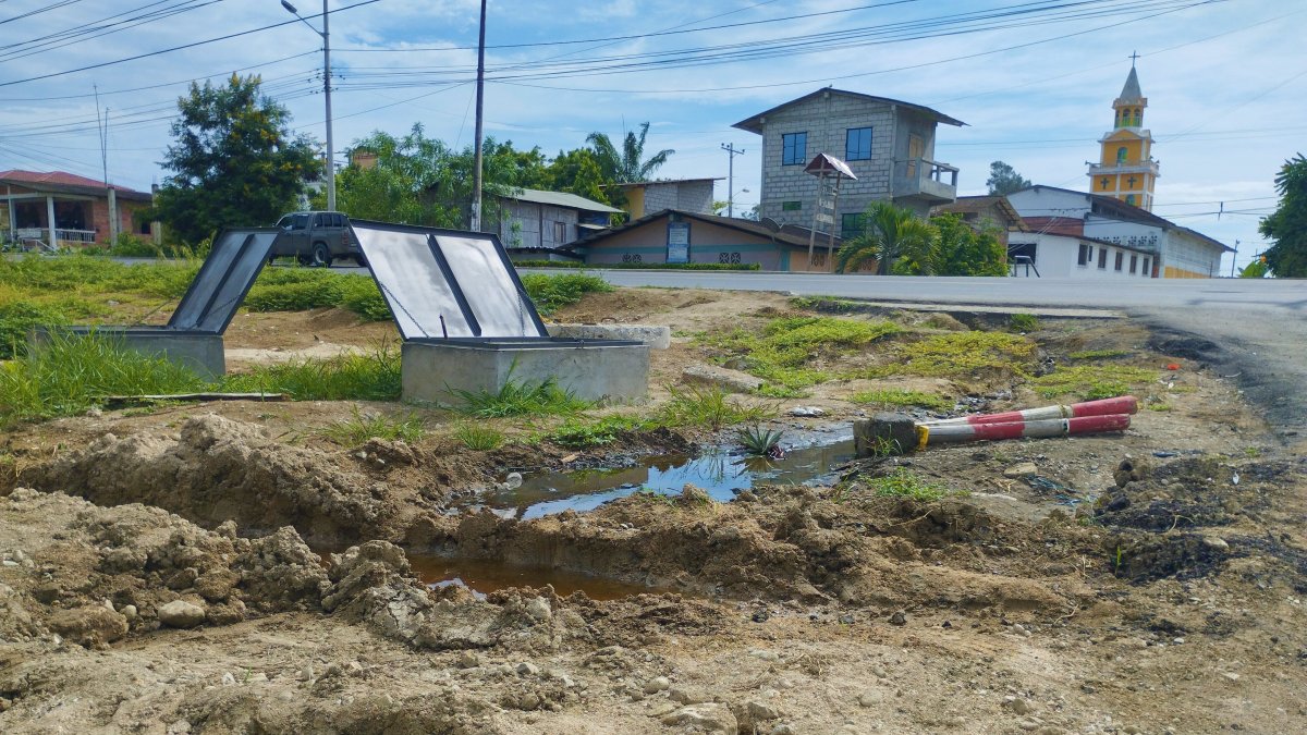 Ubicación. Aunque la obra debió ya entregarse, ni siquiera está lista la ubicación. Los problemas se mantienen.