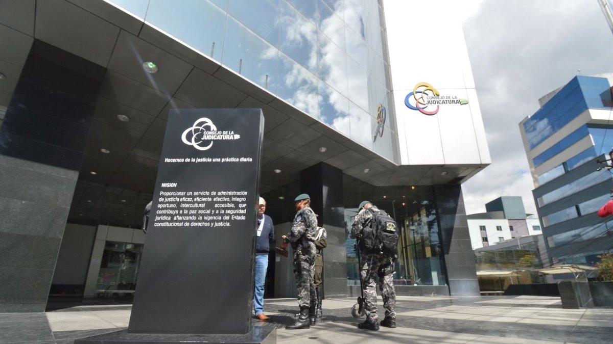 Expertos proponen reformar al Consejo de la Judicatura para evitar manejos políticos.