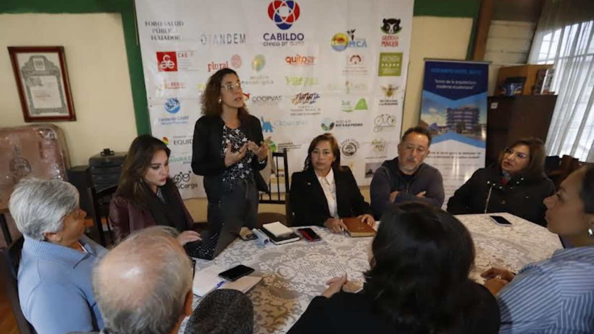 El Cabildo Cívico de Quito congrega a más de cien colectivos y personas, que hacen seguimiento de temas como movilidad, ambiente, patrimonio, seguridad, etc.