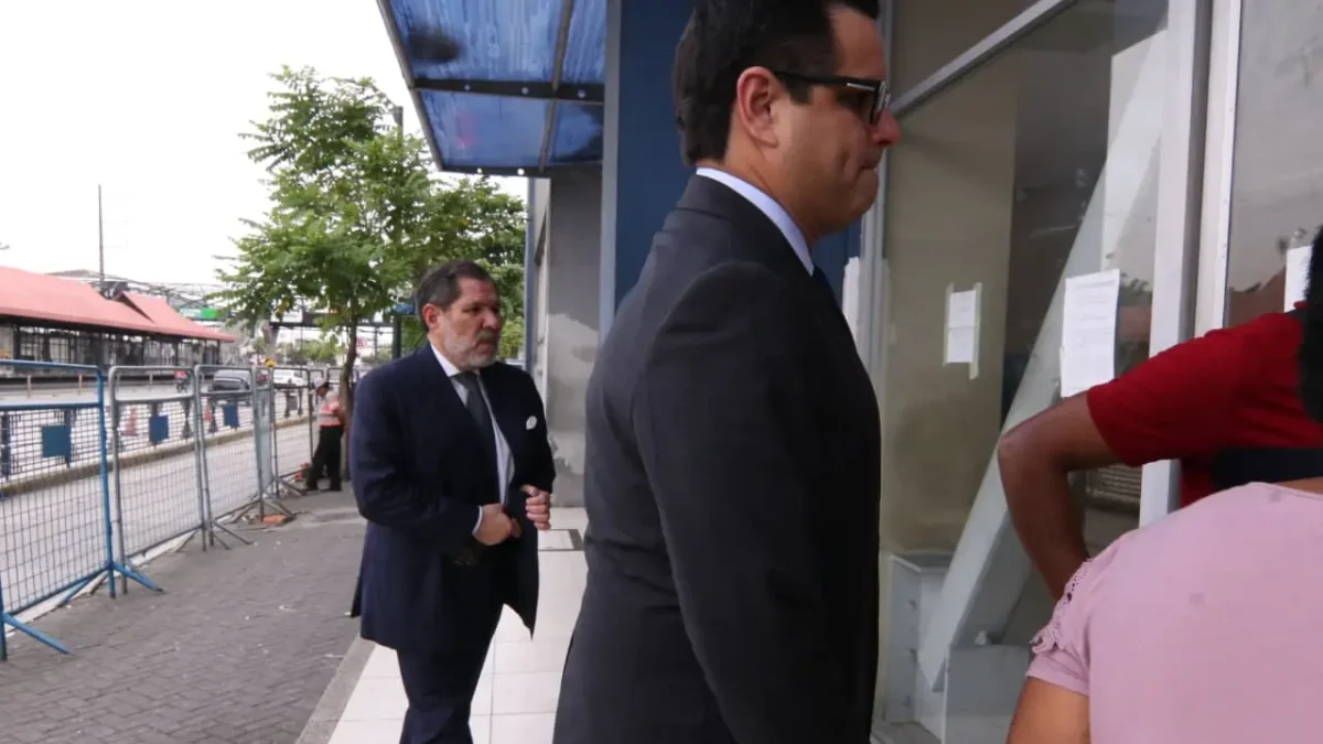 La audiencia por la disputa del 40 % accionario de GRANASA fue suspendida este 8 de abril de 2026, luego de que el juez Carlos Cristóbal López Vulgarín presentara problemas de salud.