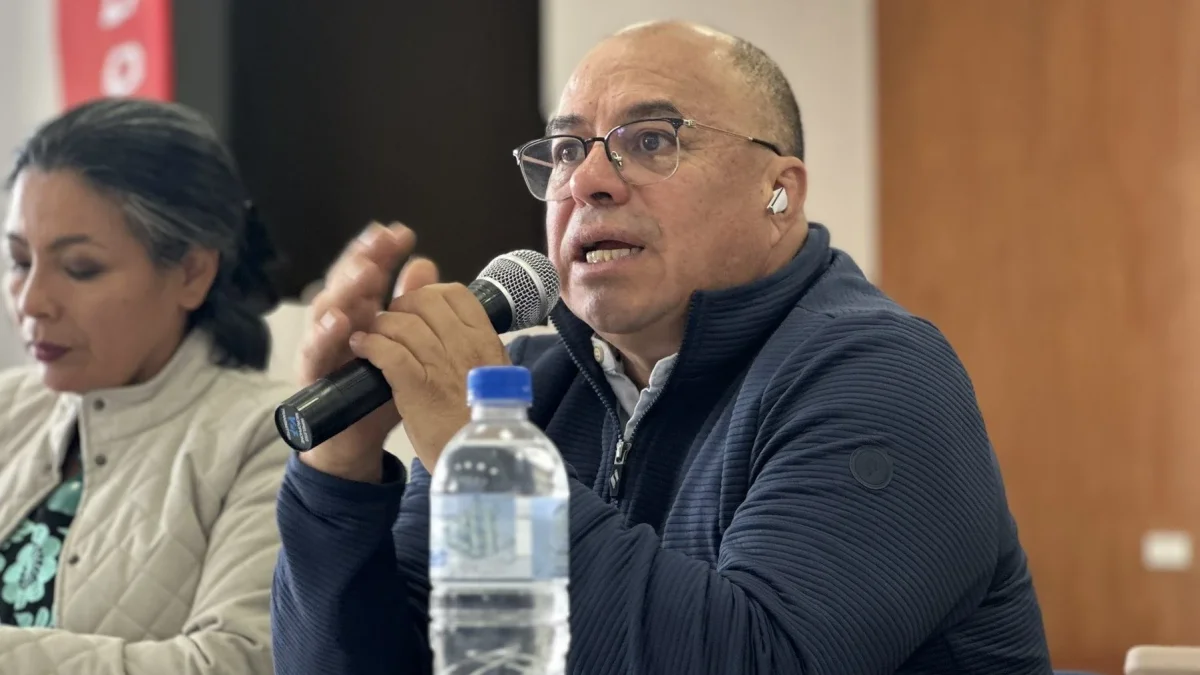 El presidente del Cedocut, Edwin Bedoya, denunció públicamente que policías ingresaron a la sede del gremio, en Quito, horas antes de un plantón en el Ministerio de Trabajo.